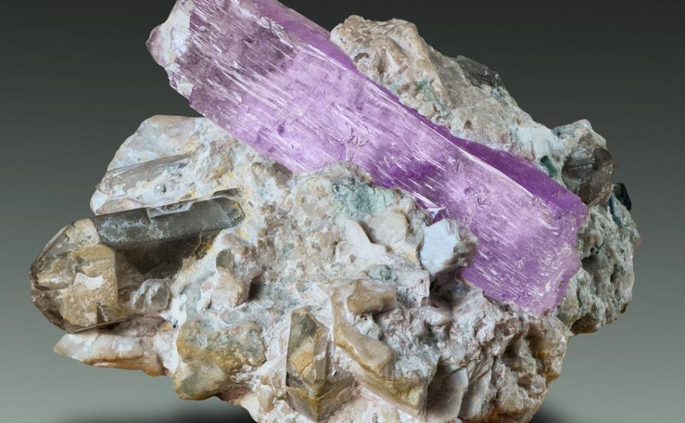 Kunzite1024.jpg